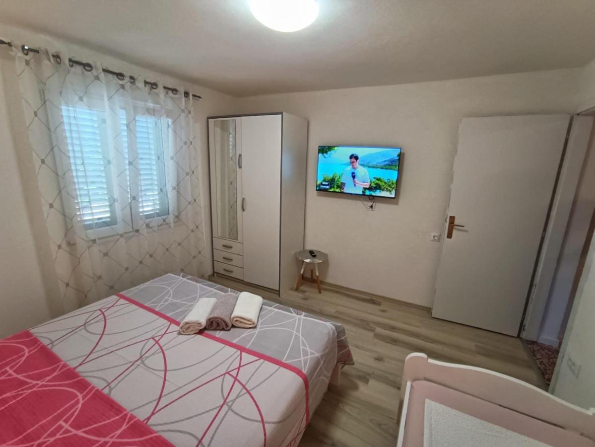 Guesthouse Eljuga Family Стари Град Екстериор снимка