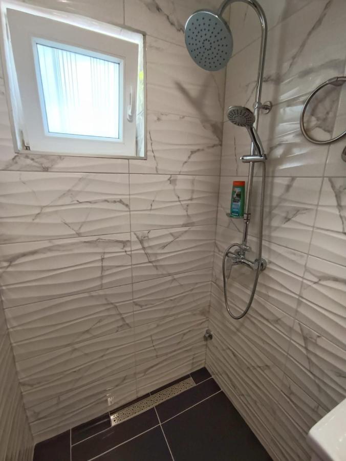 Guesthouse Eljuga Family Стари Град Екстериор снимка