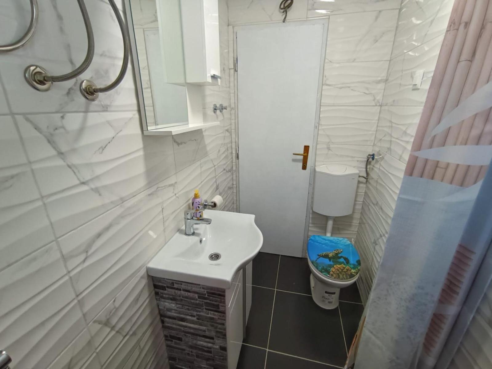 Guesthouse Eljuga Family Стари Град Екстериор снимка