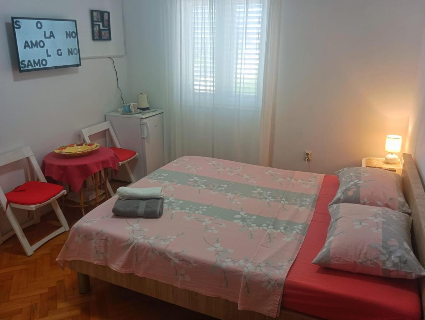 Guesthouse Eljuga Family Стари Град Екстериор снимка