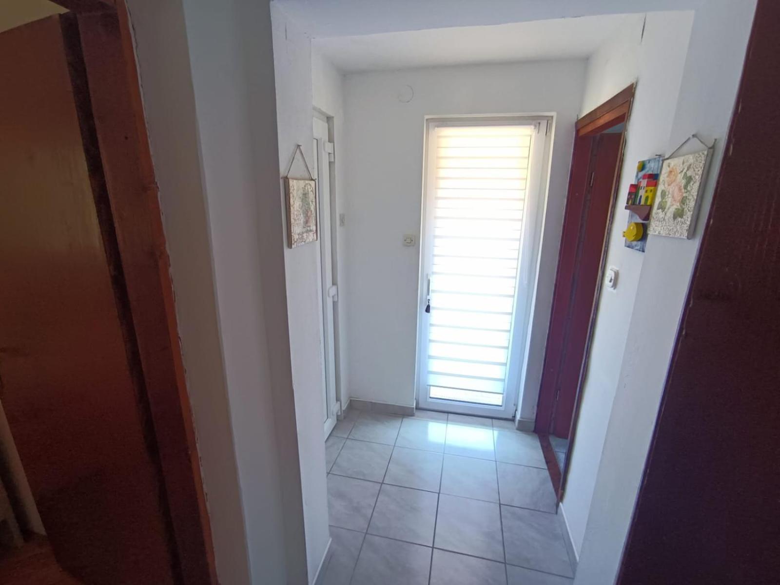 Guesthouse Eljuga Family Стари Град Екстериор снимка