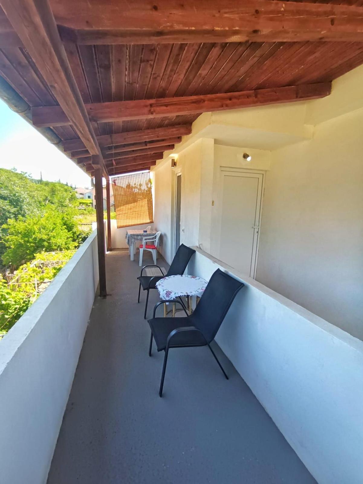 Guesthouse Eljuga Family Стари Град Екстериор снимка