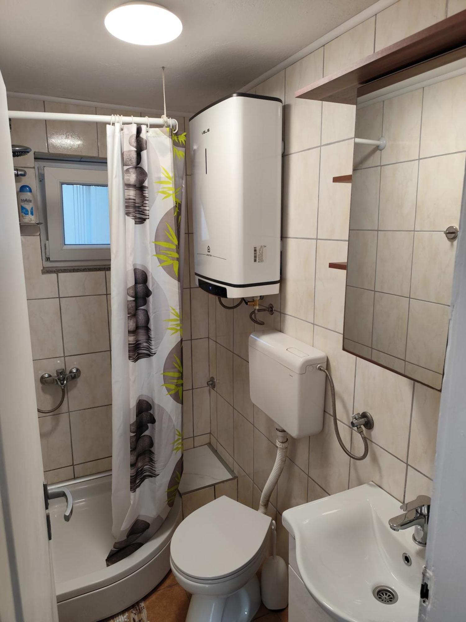 Guesthouse Eljuga Family Стари Град Екстериор снимка